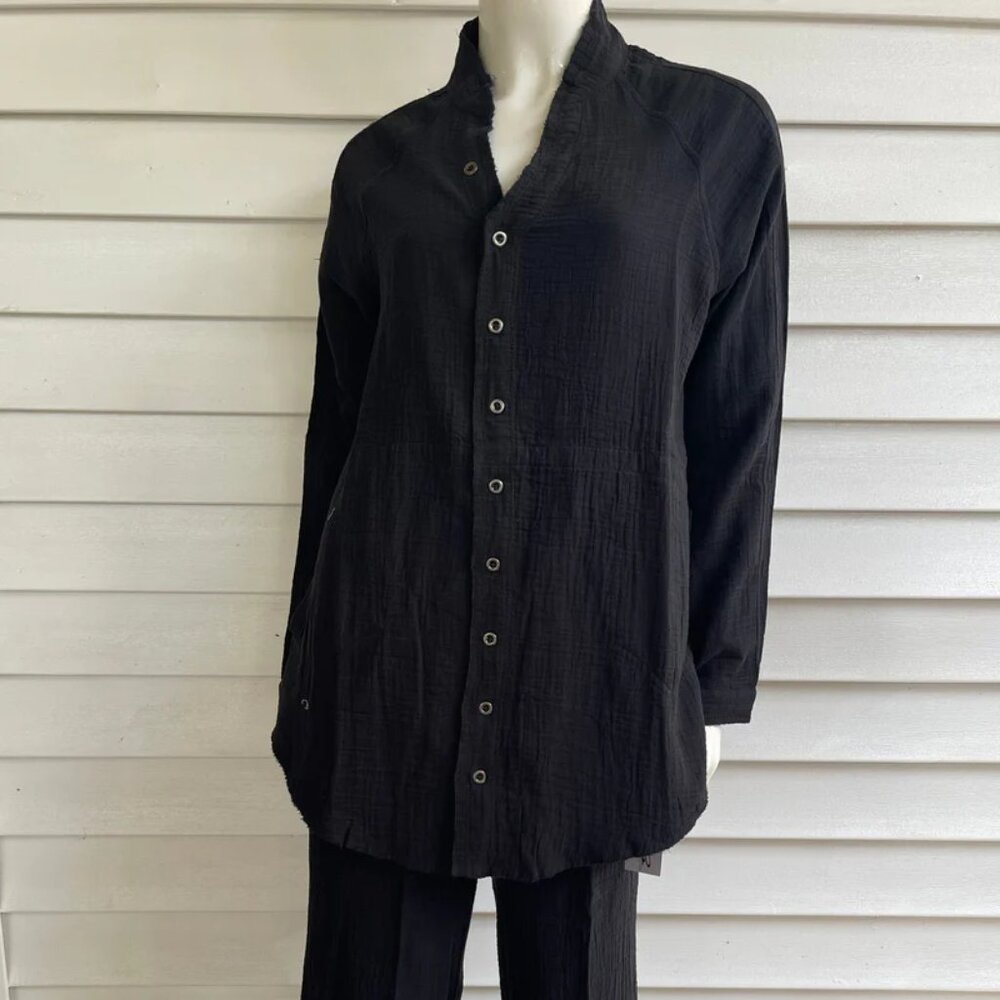 NWT Lulu-B Ladies Black Gauze Raglan Band Collar Button Down Raglan Sleeve Top